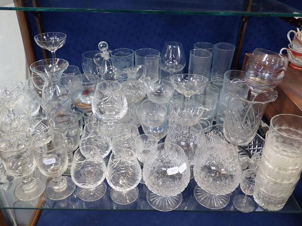 A QUANTITY OF DRINKING GLASSES