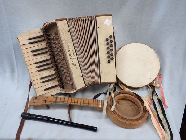 AN EARLY 20TH CENTURY 'MASTERTONE' ACCORDIAN
