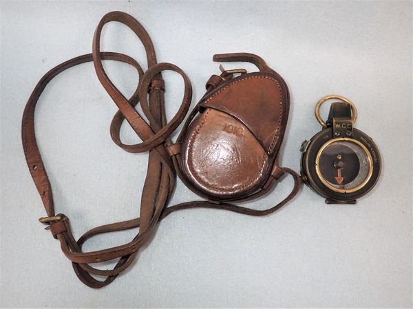 A WORLD WAR I BRASS COMPASS