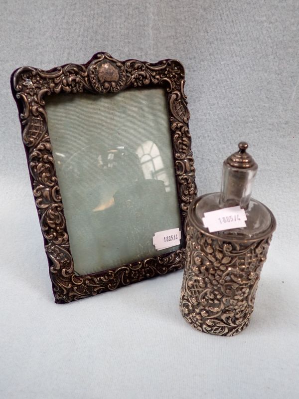 A SILVER PHOTOGRAPH FRAME