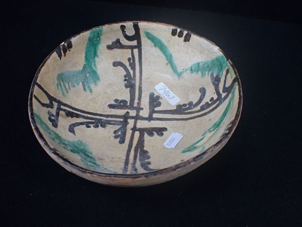 A CERAMIC ISLAMIC BOWL
