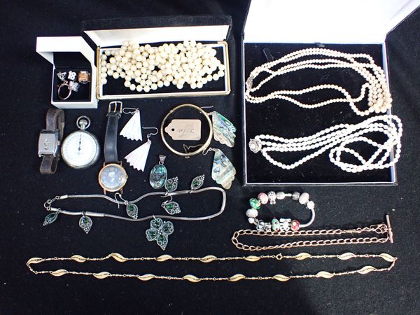 A PEARL NECKLACE, A GOLD PLATED WATCH CHAIN