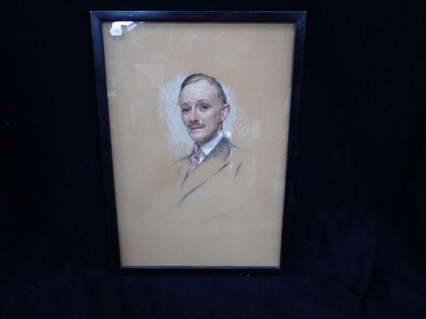 AN EARLY 20TH CENTURY PASTEL PORTRAIT OF A MAN