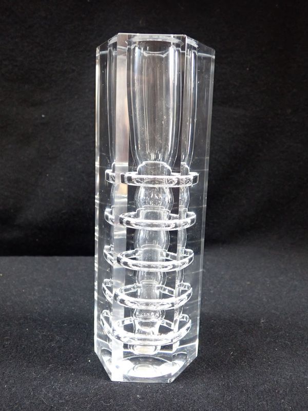 A MODERNIST GLASS VASE, PROBABLY CONTINENTAL