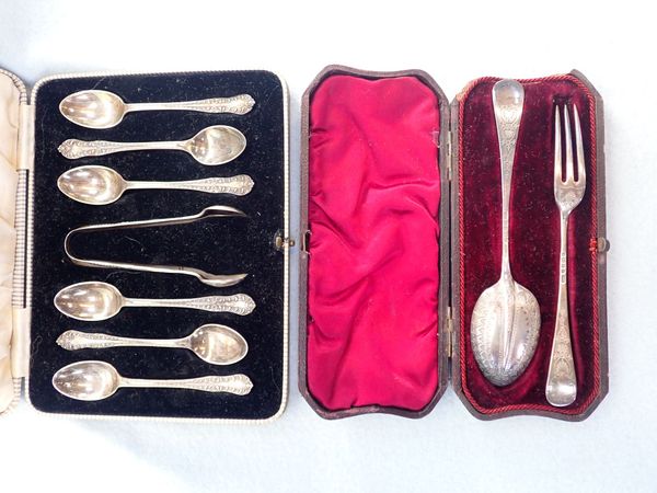 A CASED VICTORIAN SILVER SPOON AND FORK