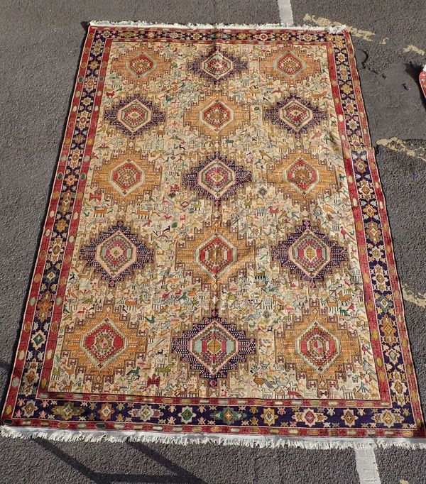 A FLAT WEAVE RUG