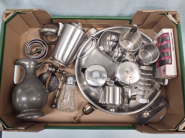 A COLLECTION OF STANLESS STEEL TEA WARES