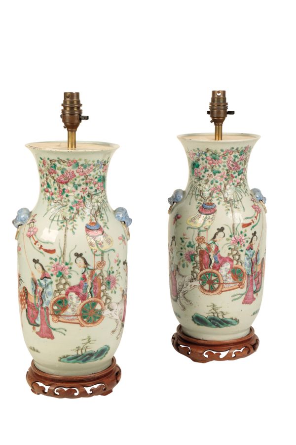 A PAIR OF CHINESE FAMILLE ROSE VASES, QING DYNASTY, 19TH CENTURY