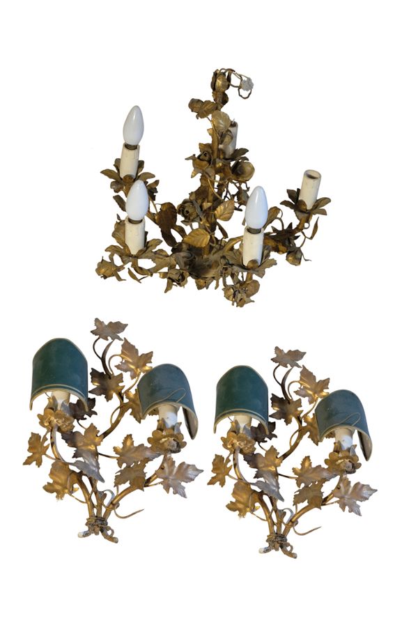 A PAIR OF GILT METAL WALL LIGHTS