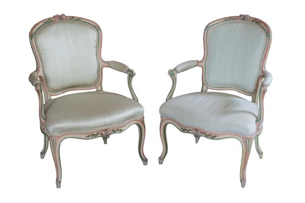 A PAIR OF FAUTEUIL