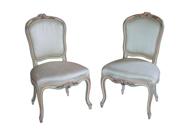 A PAIR OF UPRIGHT CHAIRS