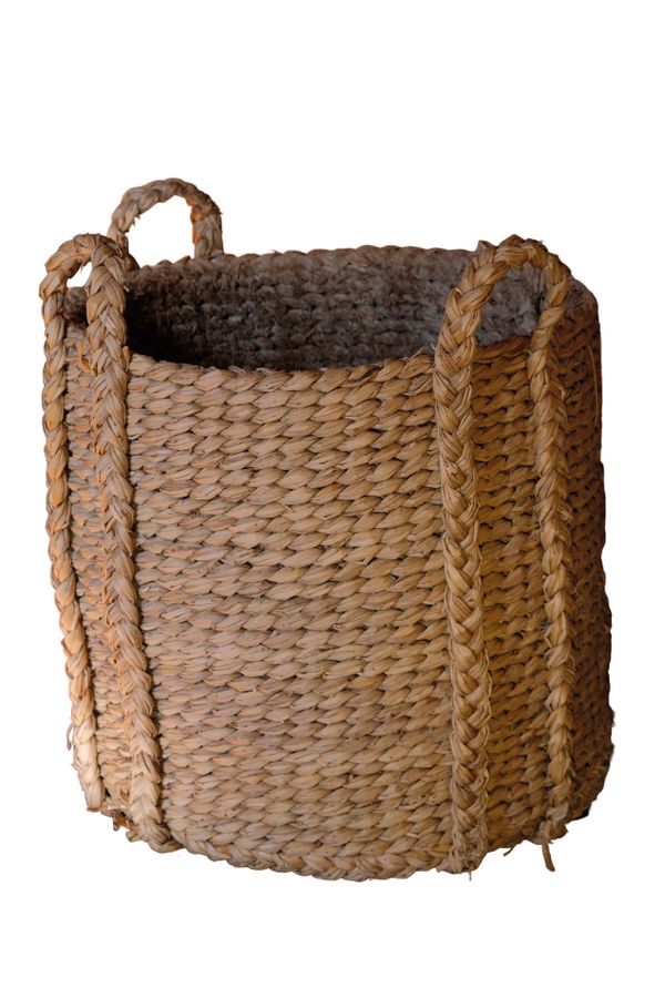 A COUNTRY HOUSE LOG BASKET