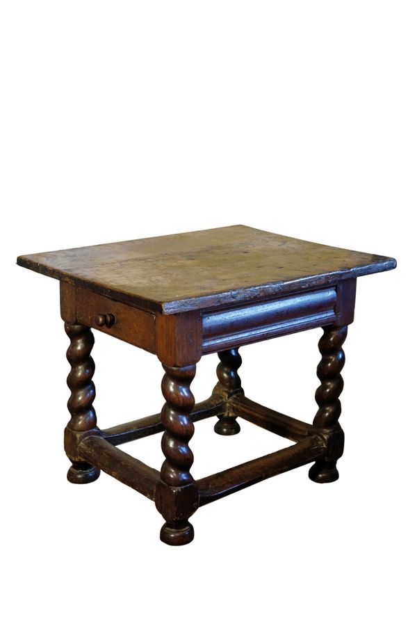 A TUSCAN OAK SIDE TABLE