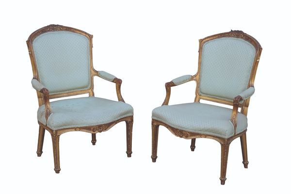 A PAIR OF LOUIS XV STYLE GILTWOOD FAUTEUIL,