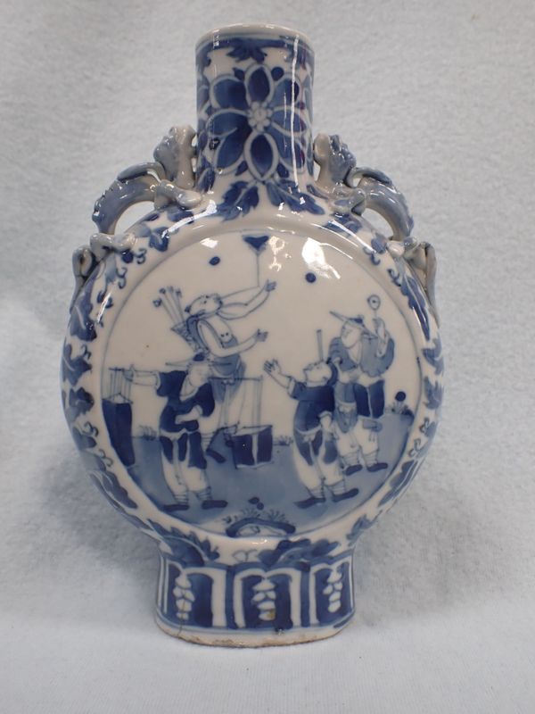 A CHINESE MOON FLASK