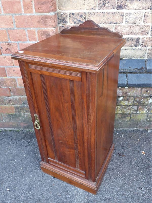 AN EDWARDIAN WALNUT POT CUPBOARD