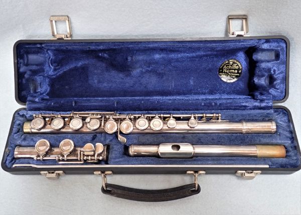 AN ARMSTRONG FLUTE