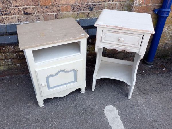 A PAINTED FRENCH BEDSIDE CABINET