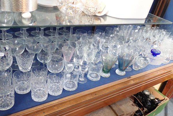 A LARGE COLLECTION OF DRINKING GLASSES