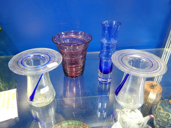 A PAIR OF EDWARDIAN GLASS VASES WITH BLUE SWIRL DECORATION