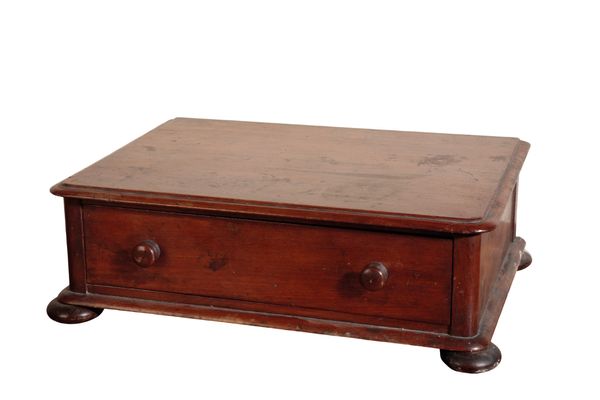 A REGENCY MAHOGANY TABLE TOP DRAWER CABINET,