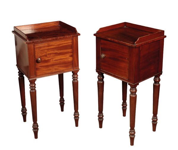 A MATCHED PAIR OF REGENCY MAHOGANY POT CUPBOARDS, ATTRIBUTABLE TO GILLOWS,