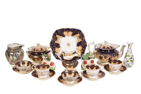 A SMALL GROUP OF VICTORIAN STAFFORDSHIRE POTTERY ITEMS,