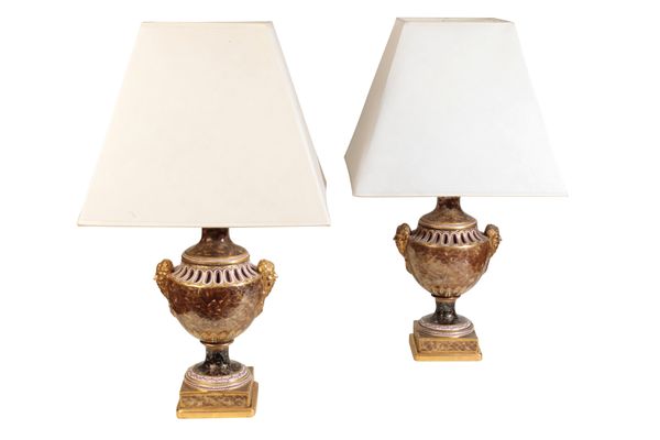 PAIR OF MARBLED PORCELAIN TABLE LAMPS