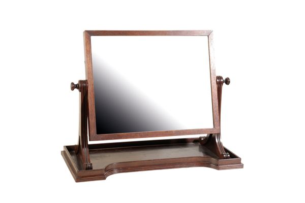 A REGENCY OR GEORGE IV MAHOGANY DRESSING TABLE MIRROR, ATTRIBUTABLE TO GILLOWS,