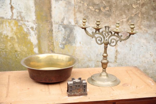 A SUBSTANTIAL BRASS FOUR-LIGHT CANDELABRUM,