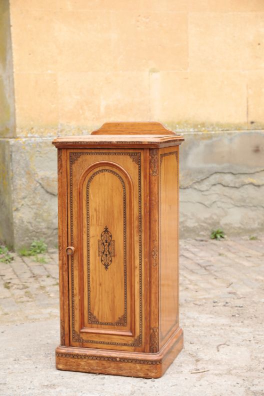 A PAINTED PINE BEDSIDE CUPBOARD, IN AESTHETIC STYLE,