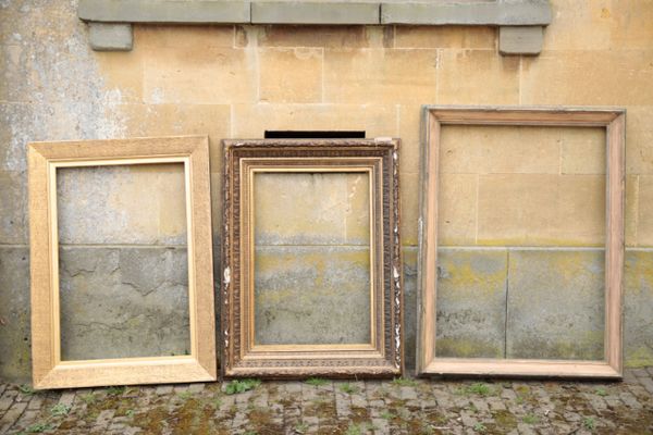 THREE VARIOUS GILTWOOD AND COMPOSITION PICTURE FRAMES,