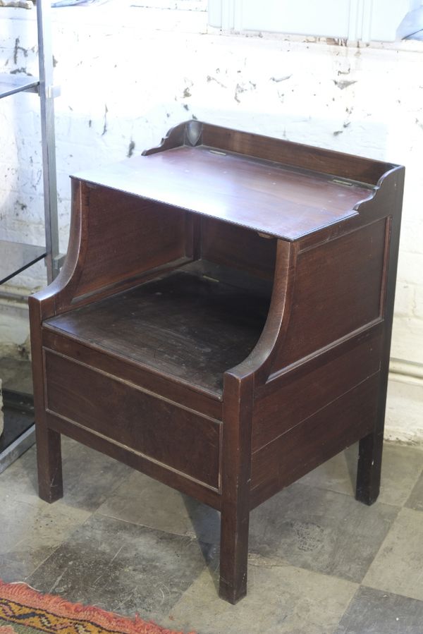 A GEORGE III MAHOGANY LANCASHIRE COMMODE, BY GILLOWS,