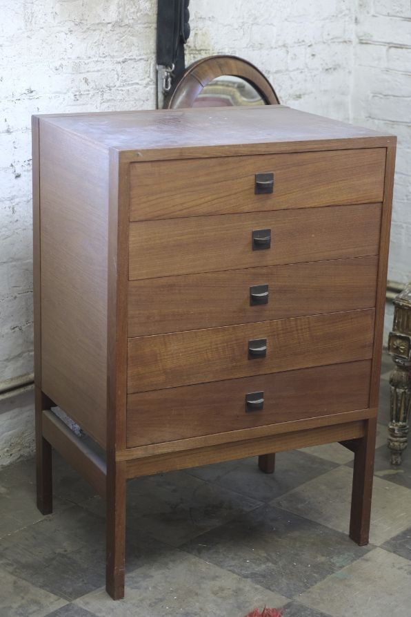 A STAINED HARDWOOD CHEST OF DRAWERS, BY FF ALLIANCE,