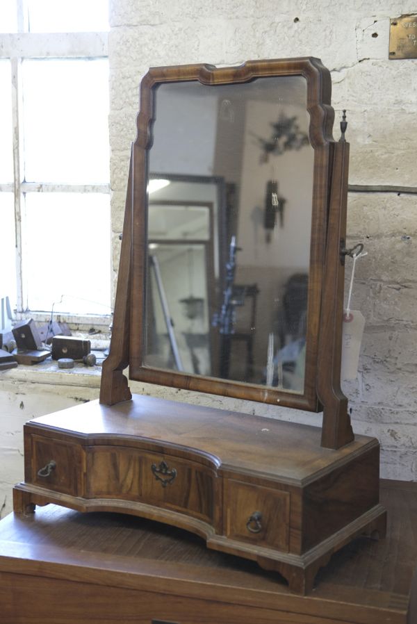 A WALNUT DRESSING TABLE MIRROR IN QUEEN ANNE STYLE,