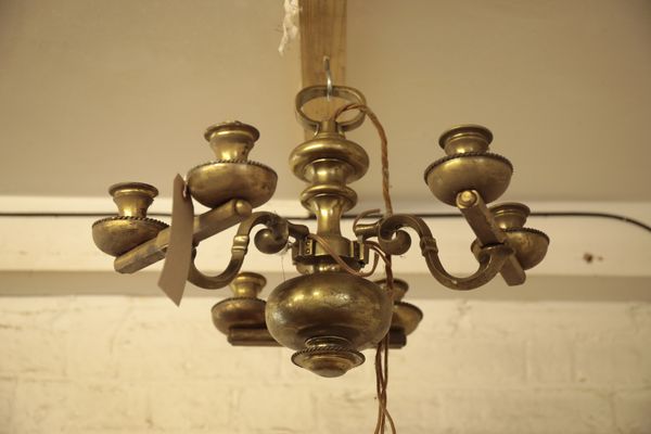 A GILT BRASS SIX LIGHT CHANDELIER IN EARLY 18TH CENTURY STYLE,