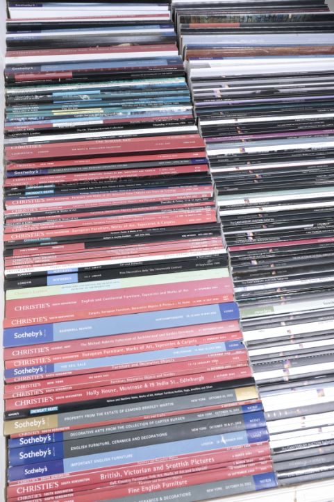 A LARGE QUANTITY OF AUCTION SALE CATALOGUES,