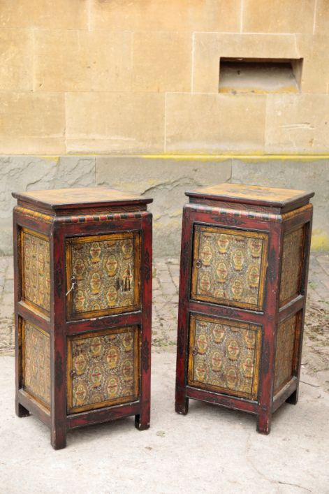 A PAIR OF CHINESE PAINTED WOOD BEDSIDE CABINETS,