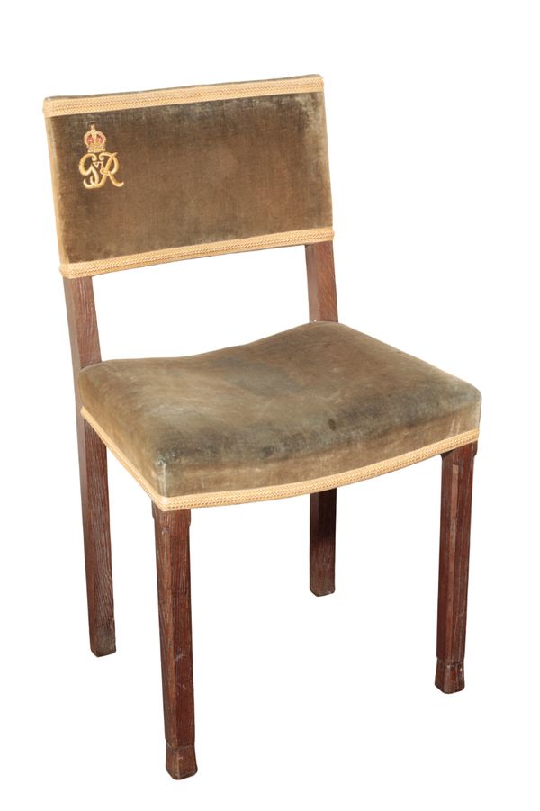 A GEORGE VI OAK CORONATION CHAIR, BY W. HANDS & SONS,