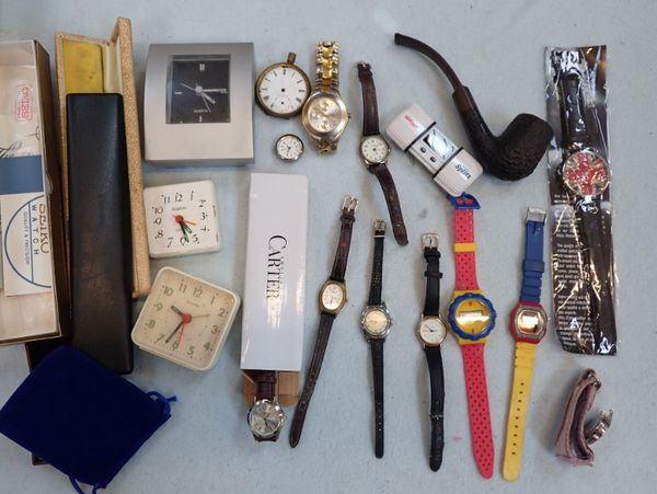 A COLLECTION OF WATCHES, CLOCKS AND A PIPE