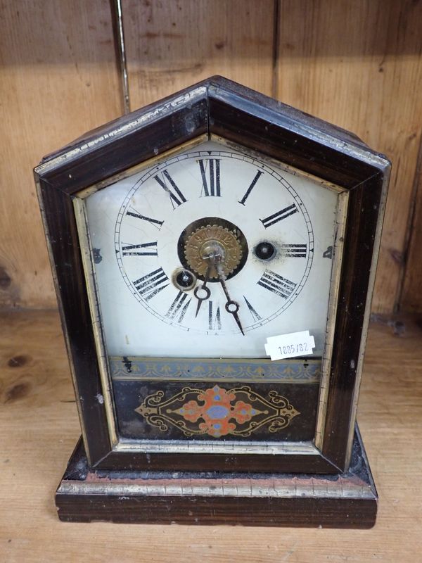 A 19TH CENTURY AMERICAN MANTEL CLOCK