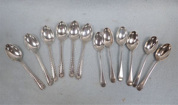 A SET SIX SILVER TEA SPOONS