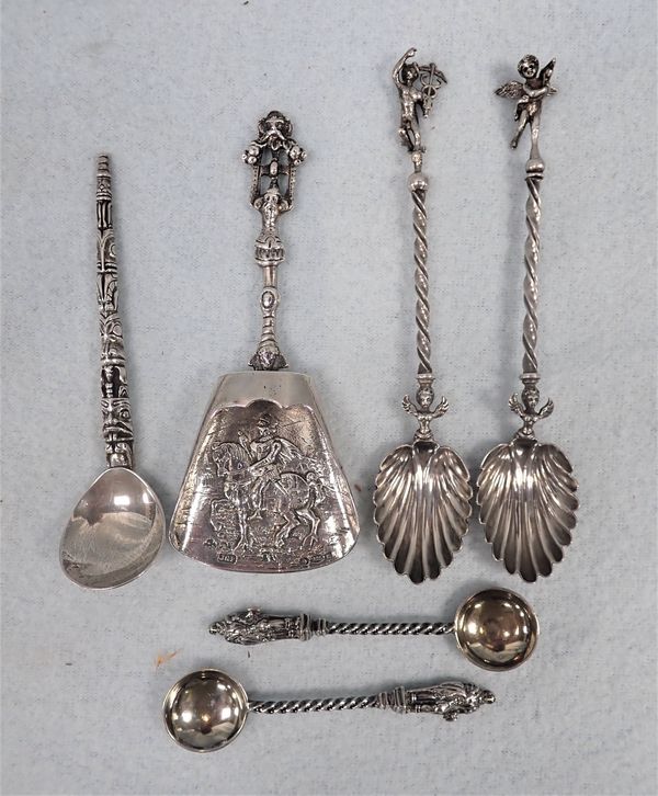 A COLECTION OF CONTINENTAL SILVER SPOONS