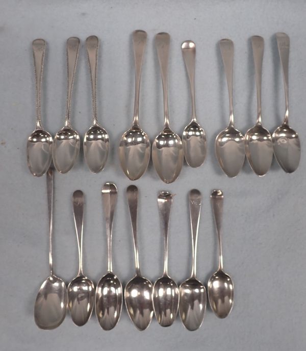 A COLLECTION OF SILVER TEA SPOONS