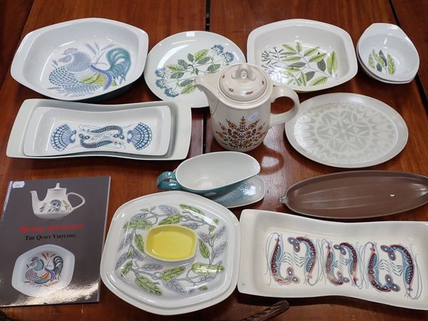 POOLE POTTERY: A COLLECTION OF ITEMS BY ROBERT JEFFERSON