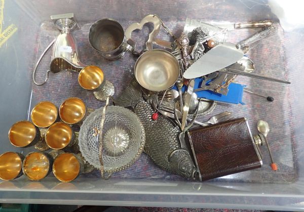 A COLLECTION OF SILVER PLATED ITEMS