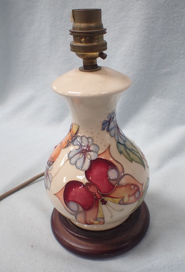 A MOORCROFT TABLE LAMP