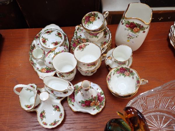 ROYAL ALBERT OLD COUNTRY ROSES COLLECTION