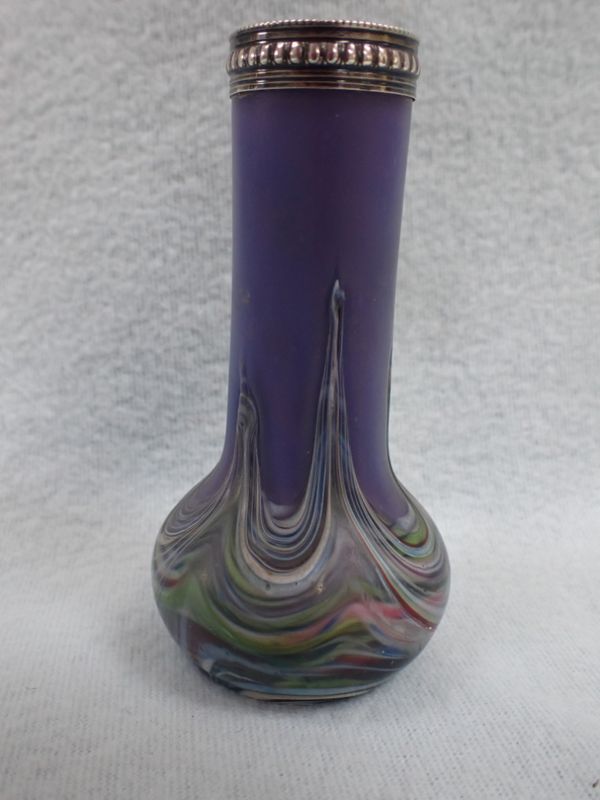 A CONTINENTAL GLASS VASE