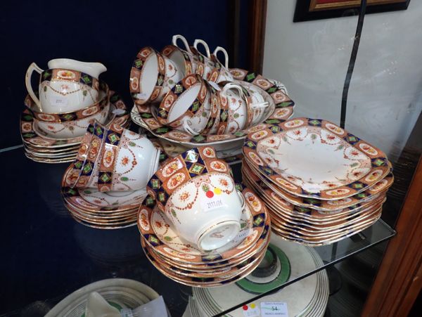 A COLLECTION OF EDWARDIAN TEA WARE
